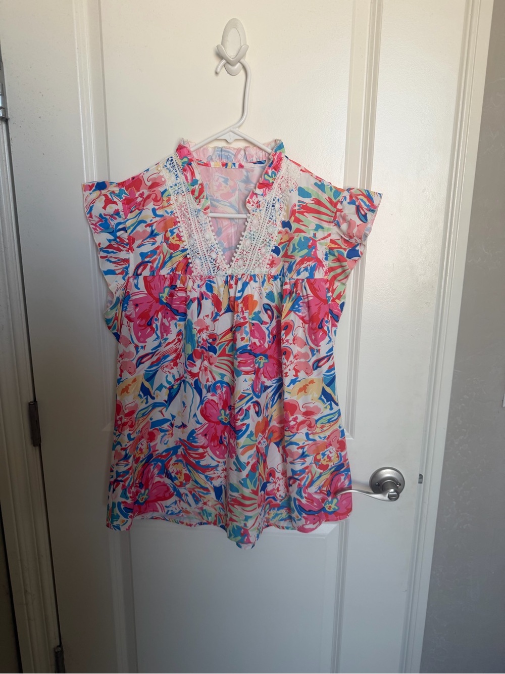 SHEIN Pink Multicolor Floral V-Neck Crochet Trim Tunic